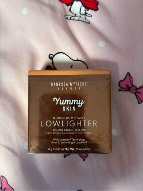 Danessa Myricks Beauty Yummy Skin Lowlighter in shade Incognito 6g